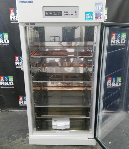 Panasonic MCO-80IC CO2 Large Reach-In Environmental Chamber Incubator 30.1Cf