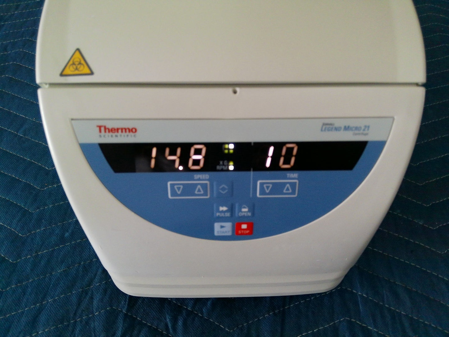 Thermo Scientific Sorvall Legend Micro 21 Centrifuge w/ 75003424 Rotor