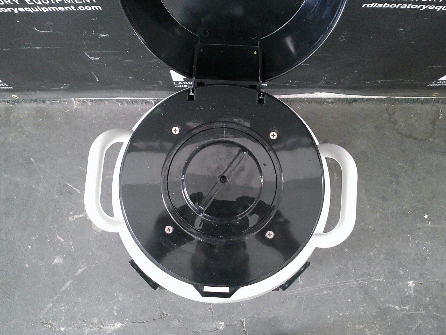 Thermolyne Bio-Cane 20 LN2 Liquid Nitrogen Dewar Cryo Storage Tank 20L w/ Dolly