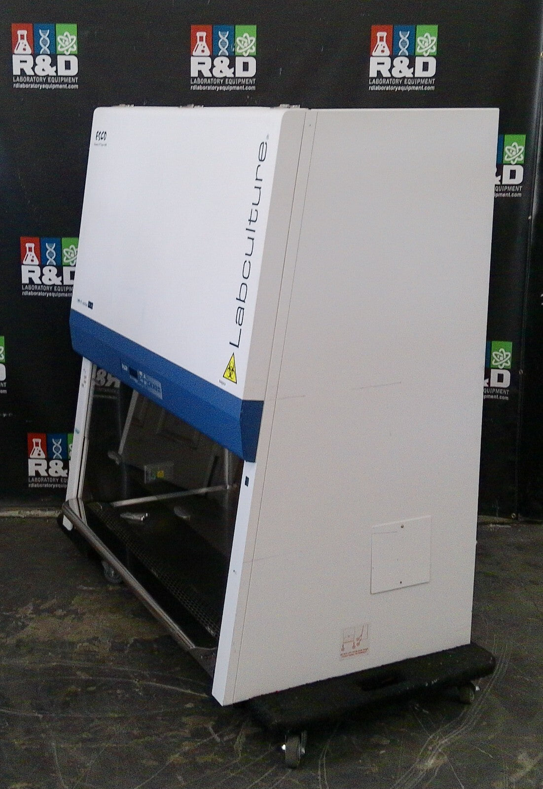 Esco 4ft LA2-4A2-E A2 Biosafety/Biological Safety Cabinet w/Stand & UV +Warranty