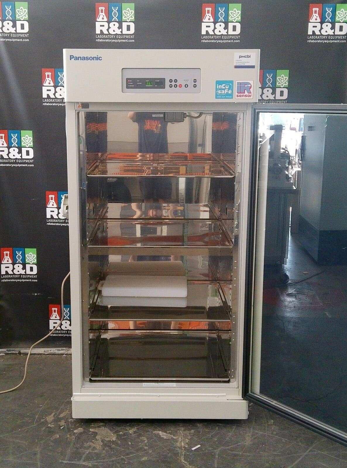 Panasonic MCO-80ICL CO2 Large Reach-In Environmental Incubator 30.1Cf 851L