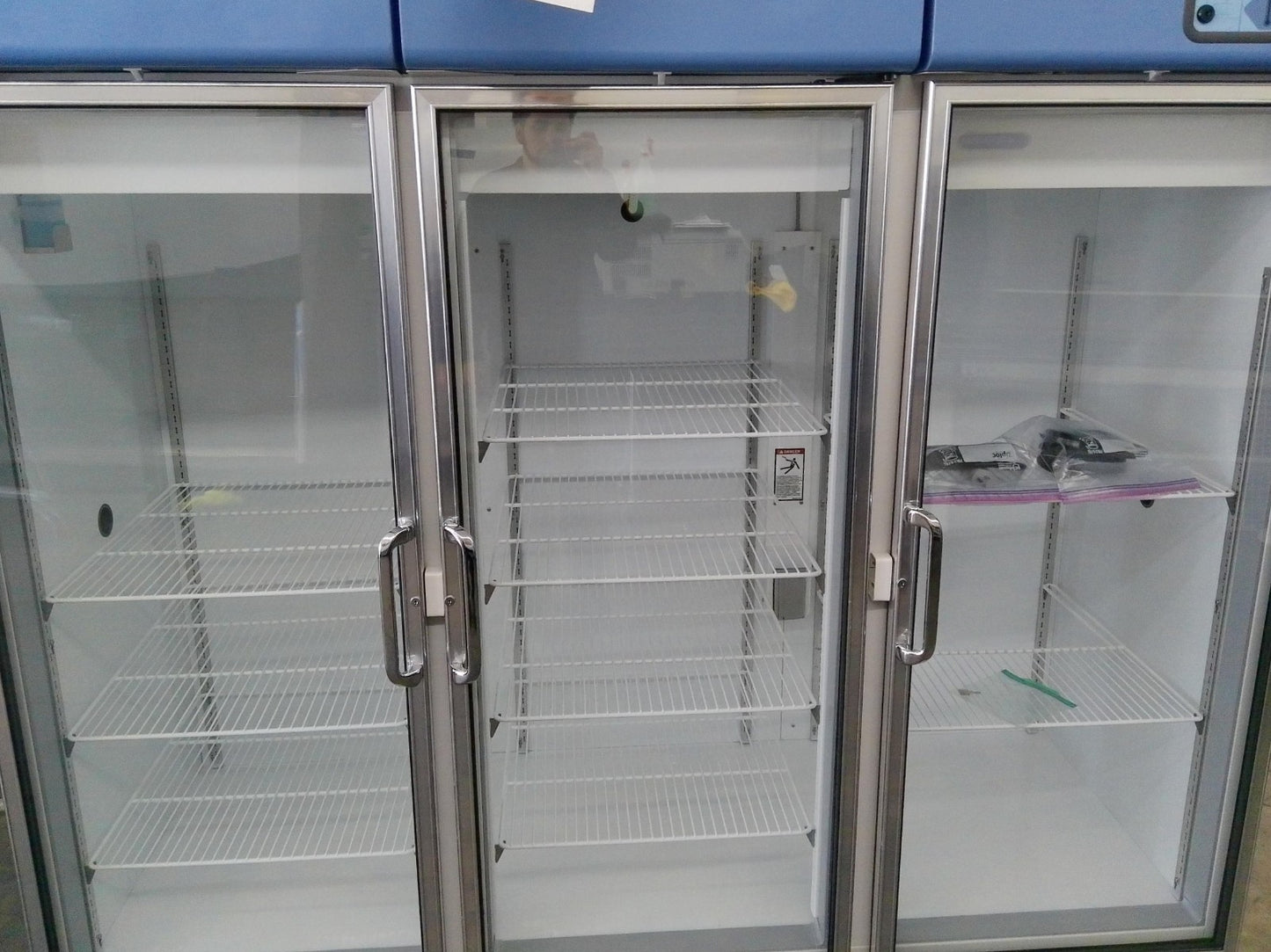 Thermo Scientific REC7504A 3 Glass Door Laboratory +4C Refrigerator 78.8Cf(2018)