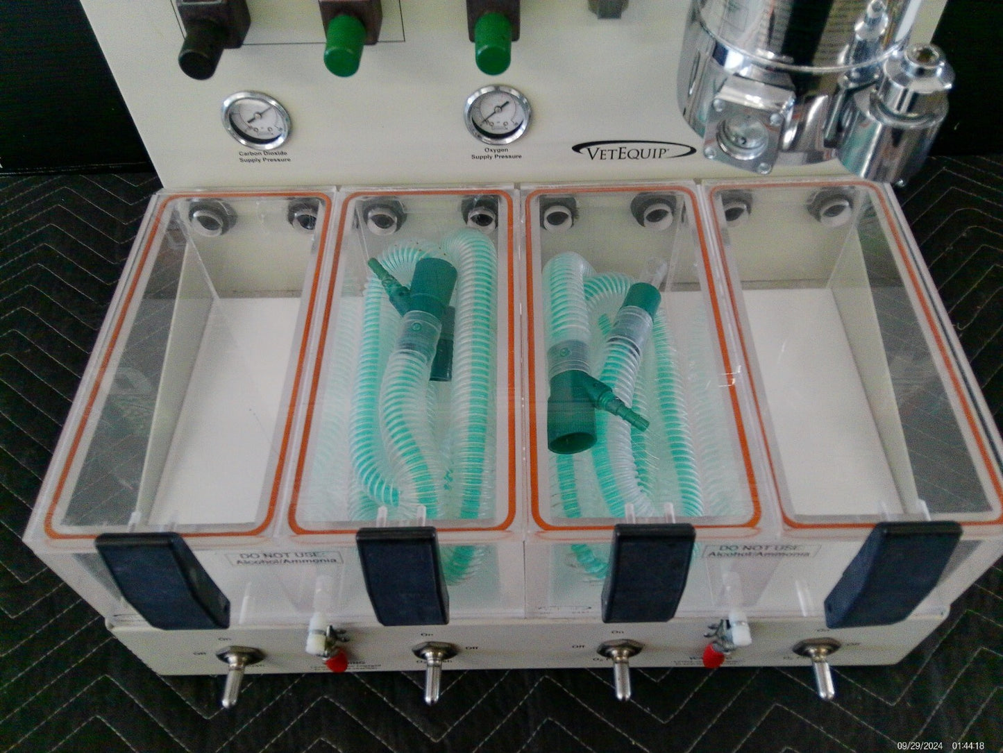 VetEquip Impac 6 Quad-Chamber Mouse Veterinary Isoflurane Anesthesia System