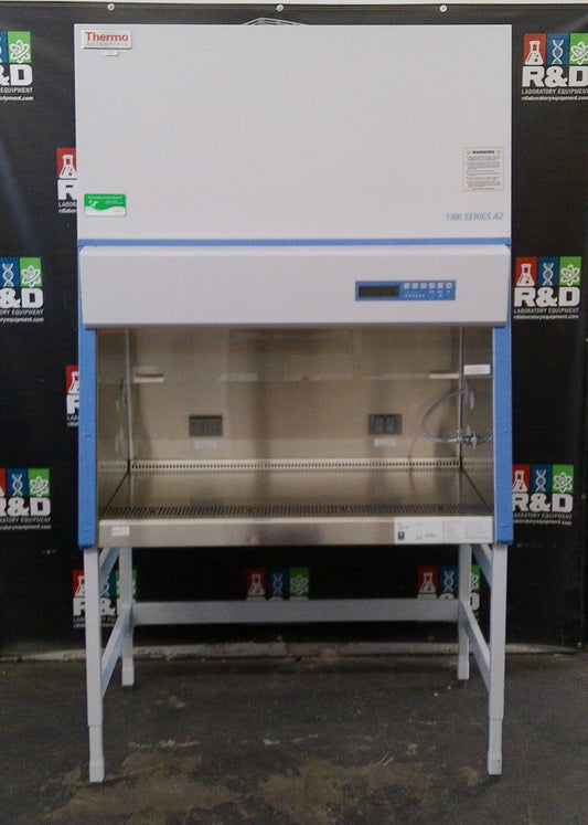 Thermo Scientific 4ft 1305  A2 Biosafety Cabinet w/UV & Stand FULLY TESTED