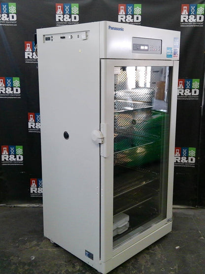 Panasonic MCO-80IC CO2 Large Reach-In Environmental Chamber Incubator 30.1Cf