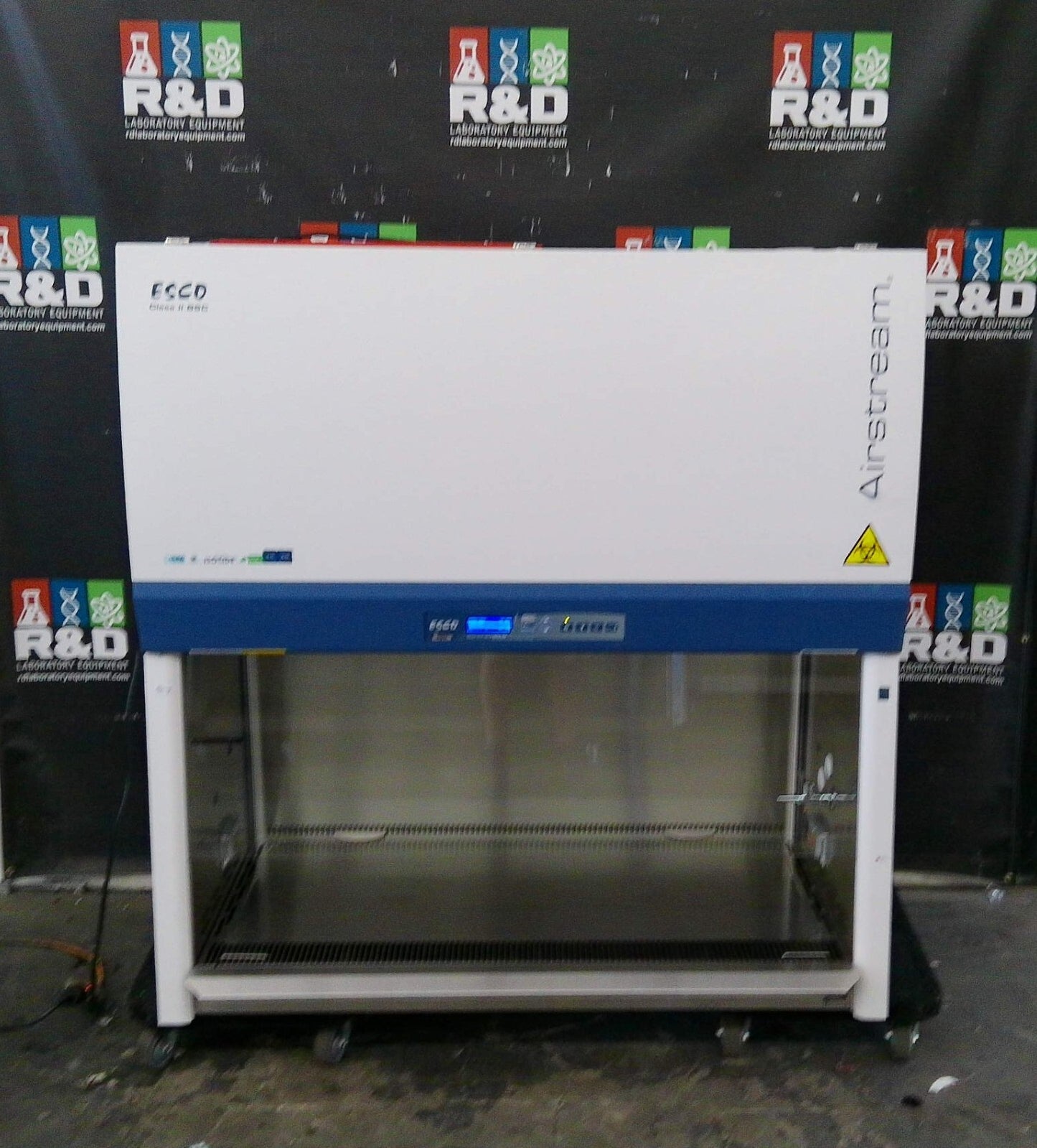 Esco 4ft AC2-4S9 (2022) A2 Biosafety Cabinet w/Stand & UV, FULLY TESTED