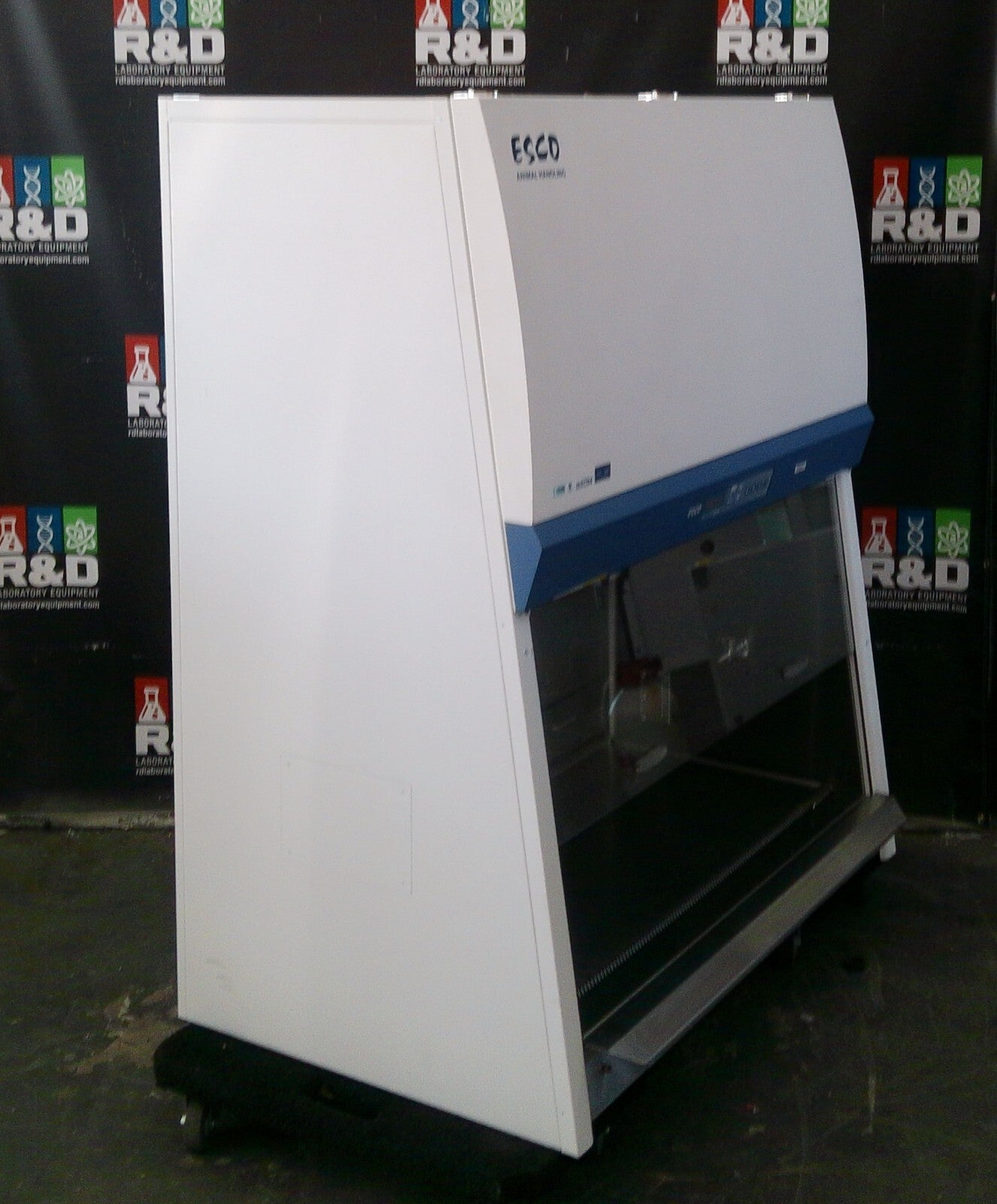 Esco 4ft VA2-4A9-G3-PORT-AF Animal Handling Biosafety Cabinet w/Stand & UV(2022)