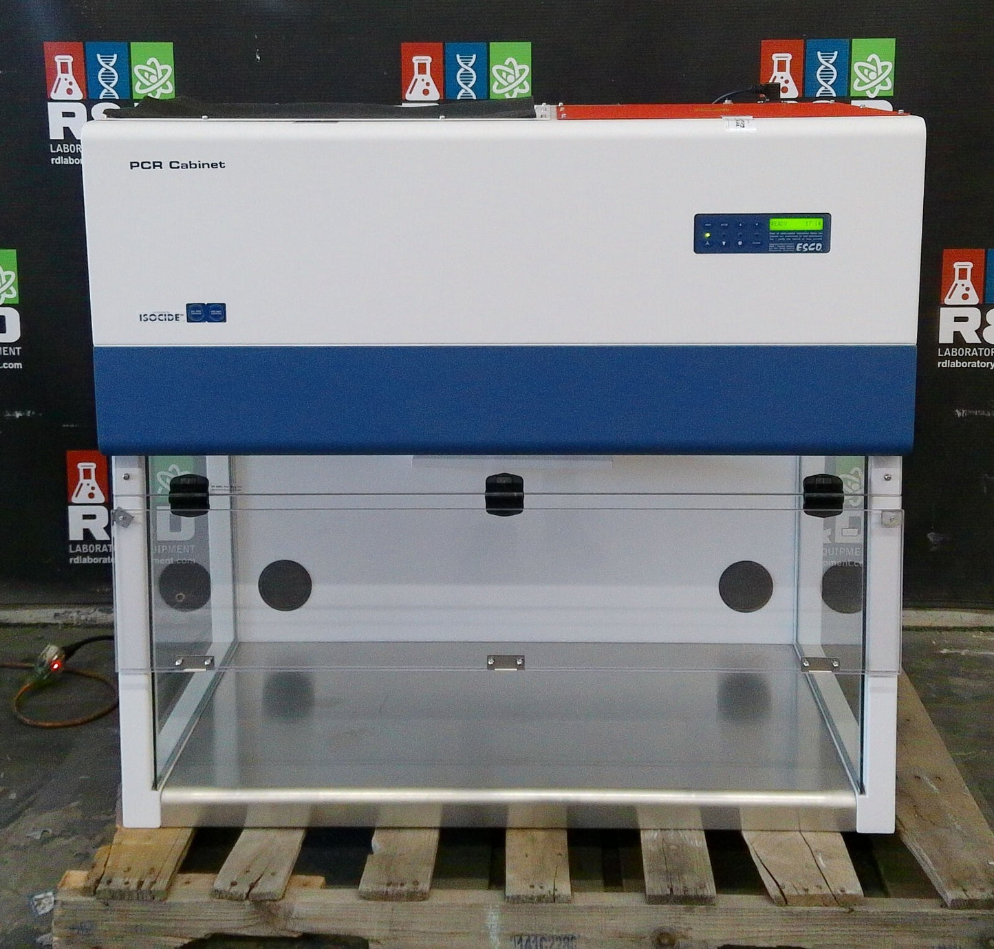 Esco 4ft PCR Cabinet w/UV, No Stand (yr 2022) Vertical Laminar Airflow Device.