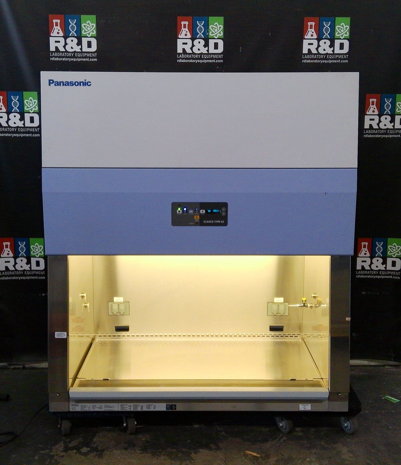 Panasonic 4ft MHE-N400A2-PA A2 Biosafety Cabinet w/Stand & UV FULLY TESTED