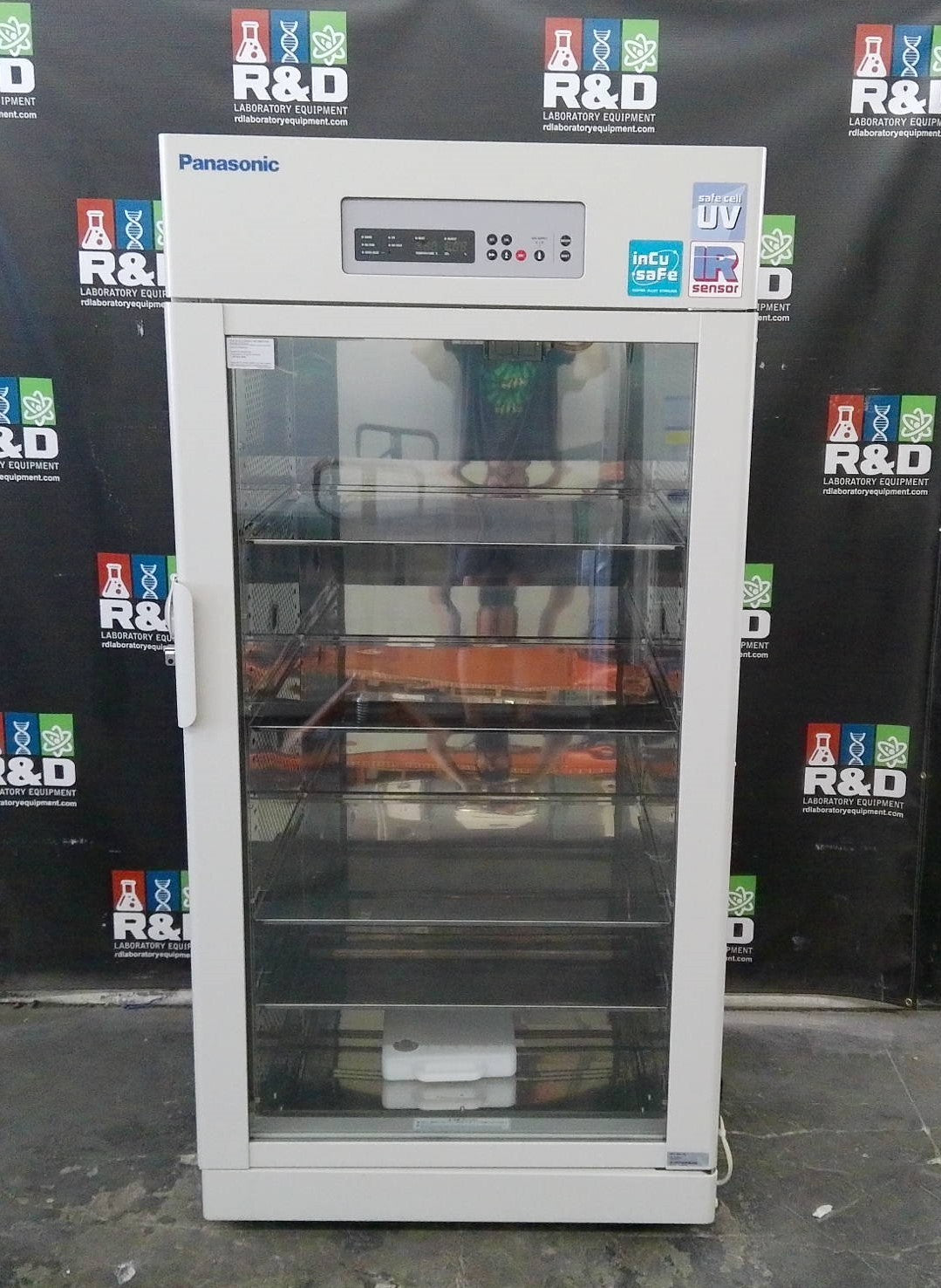 Panasonic MCO-80IC CO2 Large Reach-In Environmental Chamber Incubator 30.1Cf