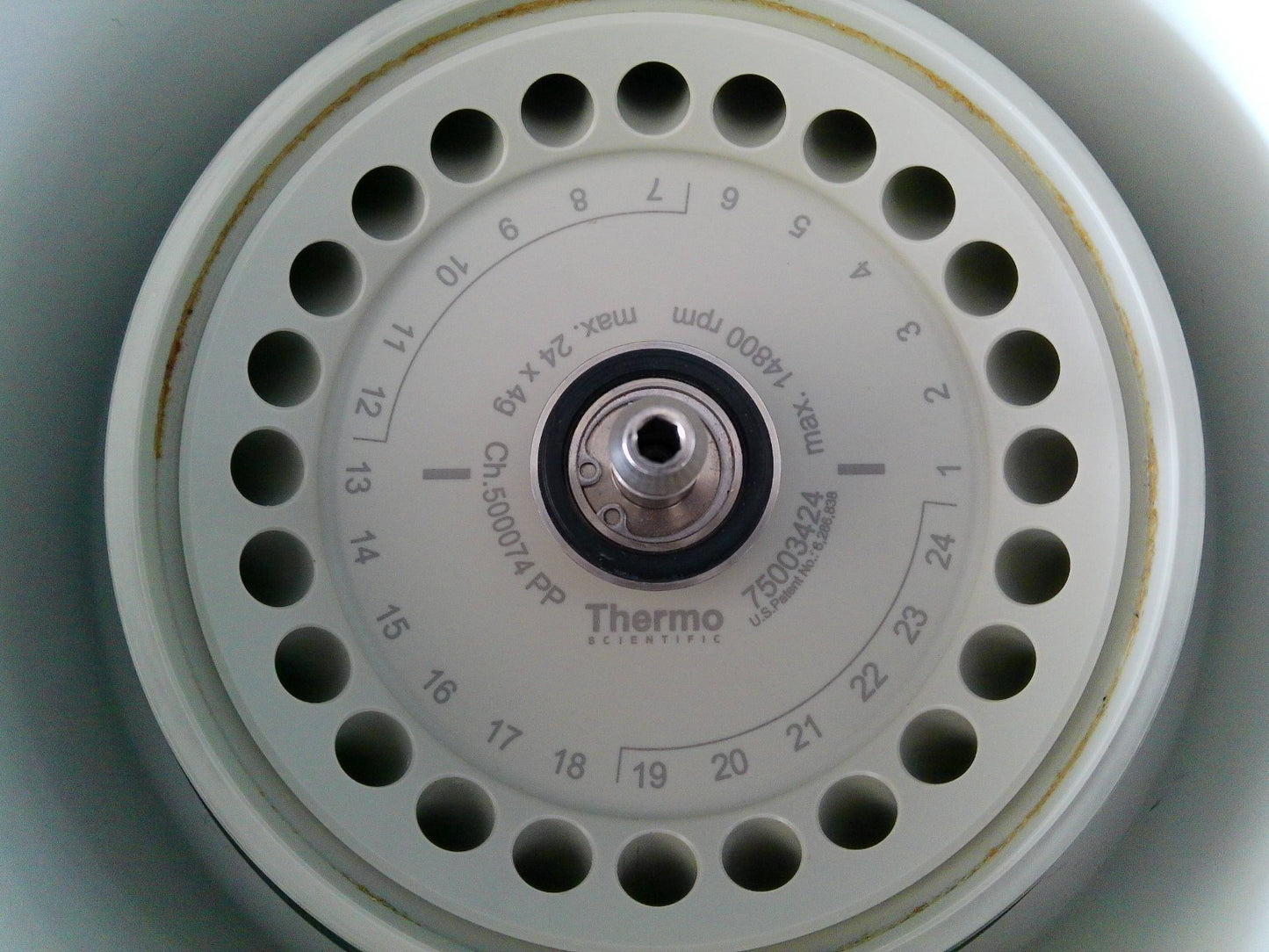 Thermo Scientific Sorvall Legend Micro 21 Centrifuge w/ 75003424 Rotor