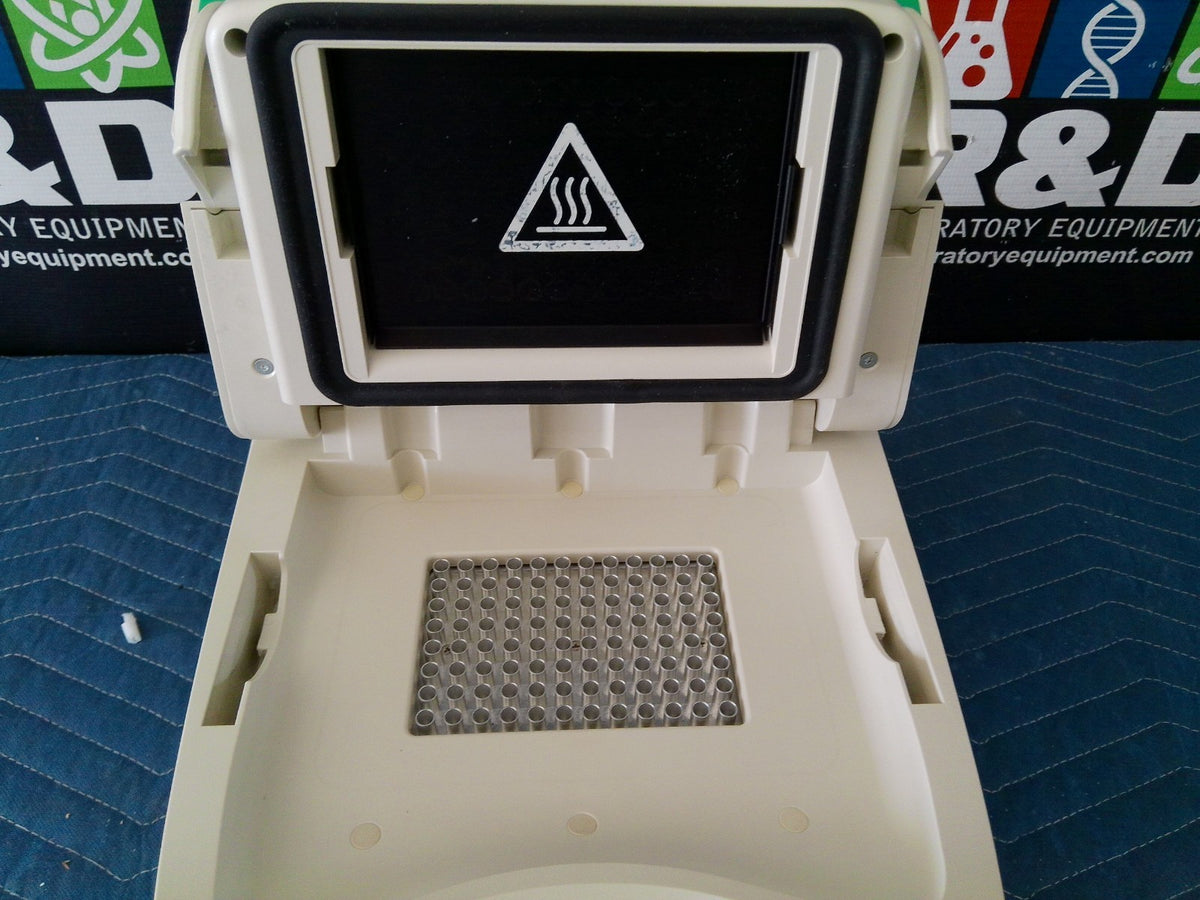 Bio-Rad T100 96 Well Thermal Cycler PCR Gene Analysis System