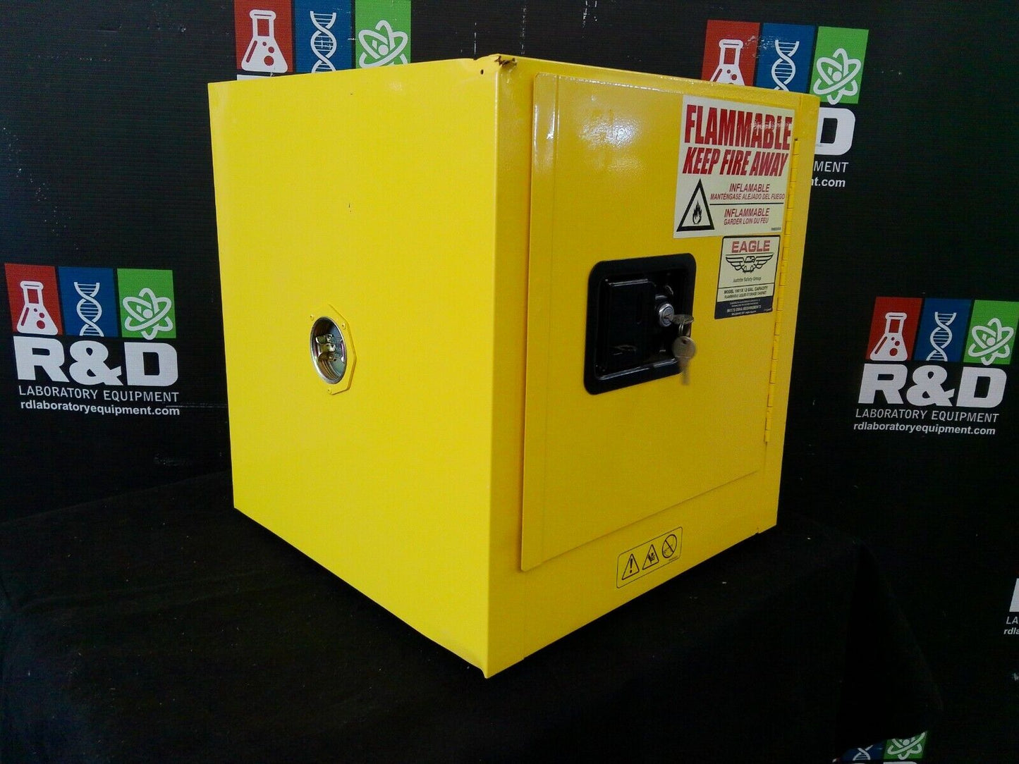 Eagle 1901X Flammable Storage Cabinet Self Closing Doors w/ key 2 Gal