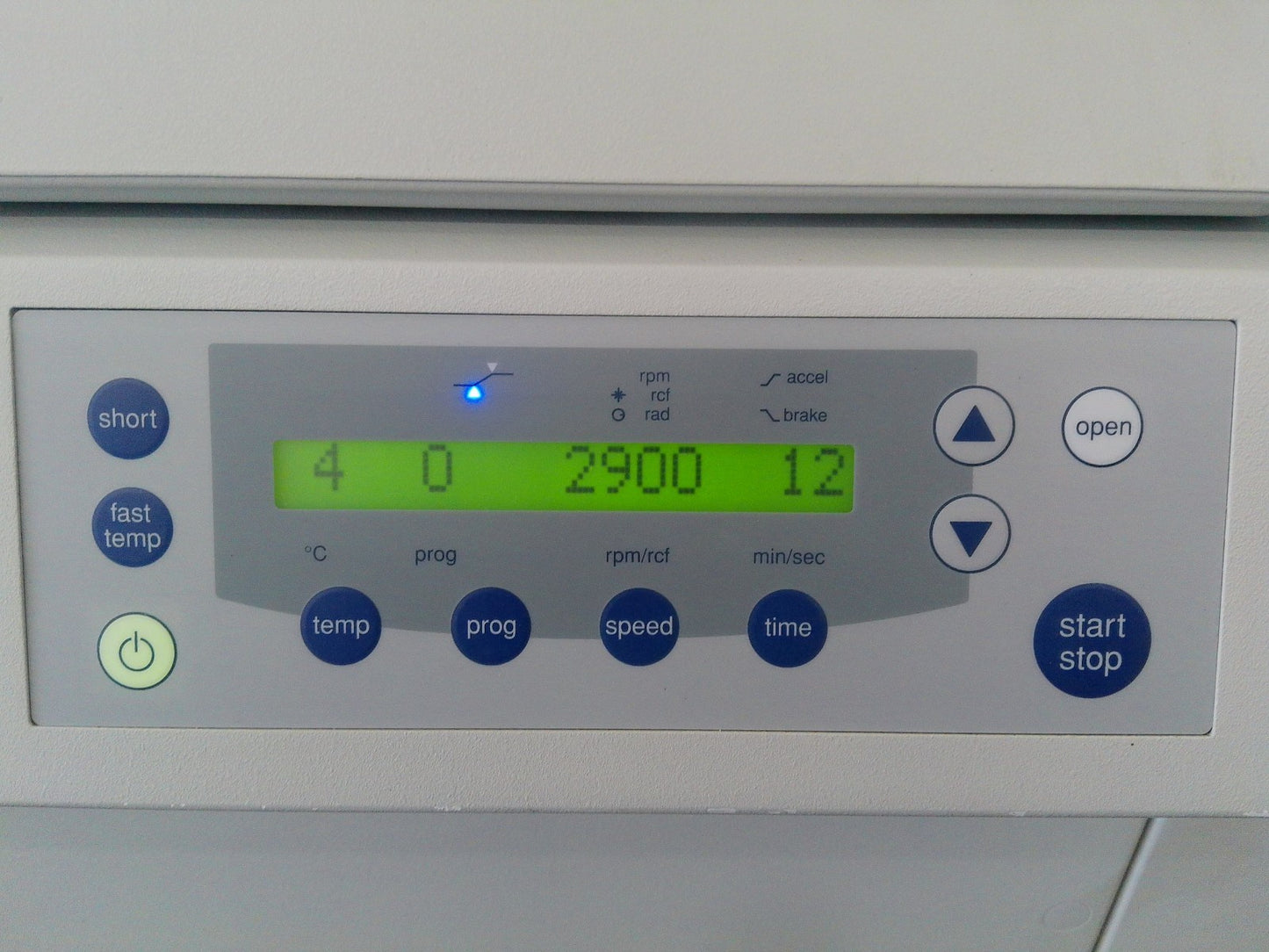 Eppendorf 5810R Refrigerated Centrifuge w/Rotor (A-4-81) & Buckets