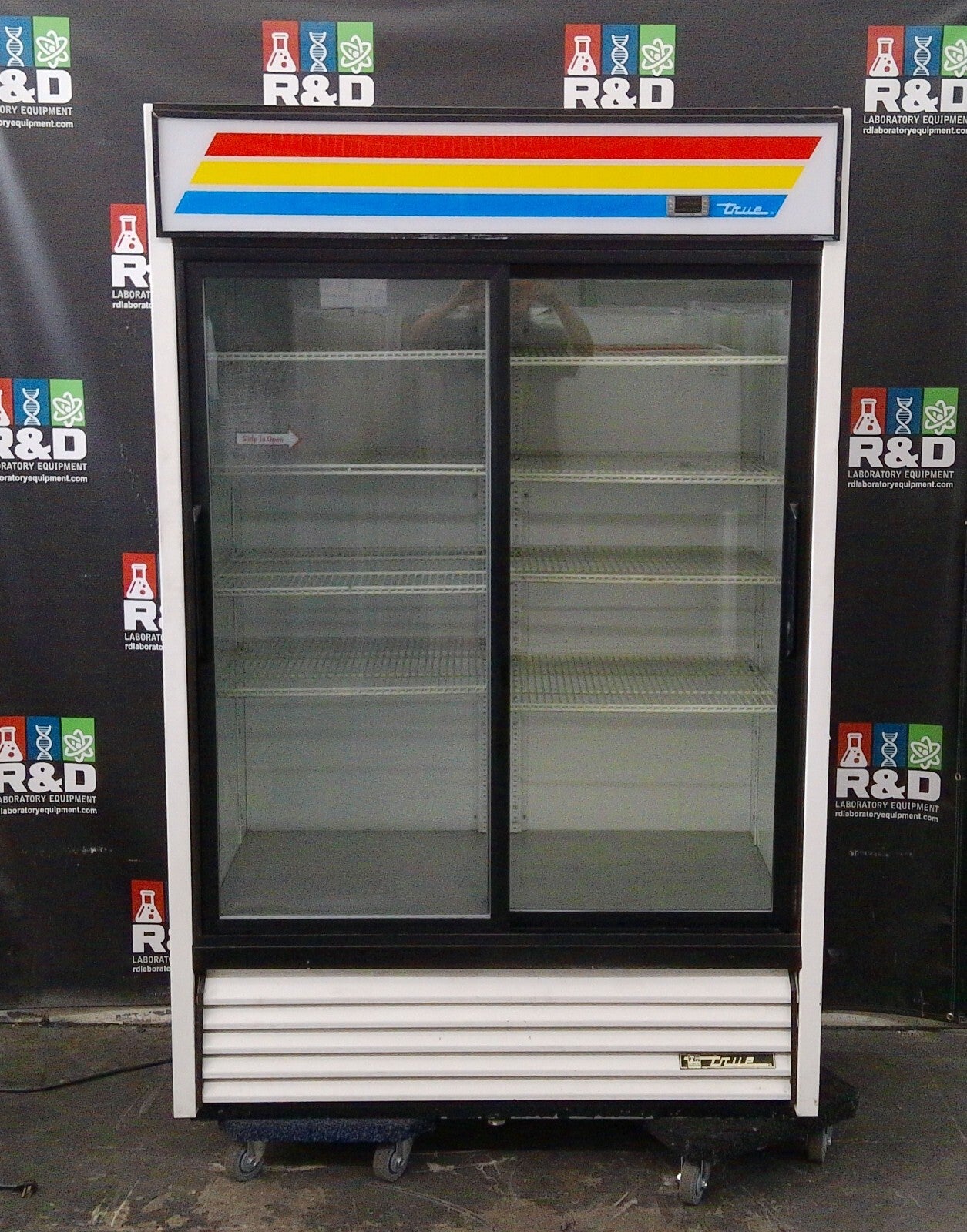 True GDM-45, Glass Sliding Door Deli Refrigerator 45Cf, 120v, FULLY TESTED