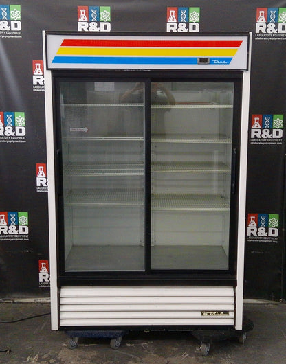 True GDM-45, Glass Sliding Door Deli Refrigerator 45Cf, 120v, FULLY TESTED