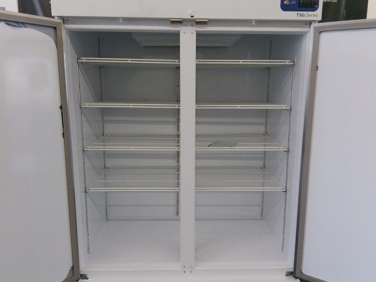 Thermo Scientific GTTSG49RPSA Double Door Laboratory +4C Refrigerator 49Cf