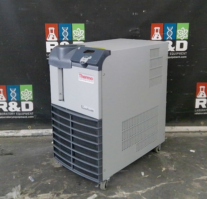 Thermo Scientific ThermoFlex 900 Recirculating Chiller 120v TESTED