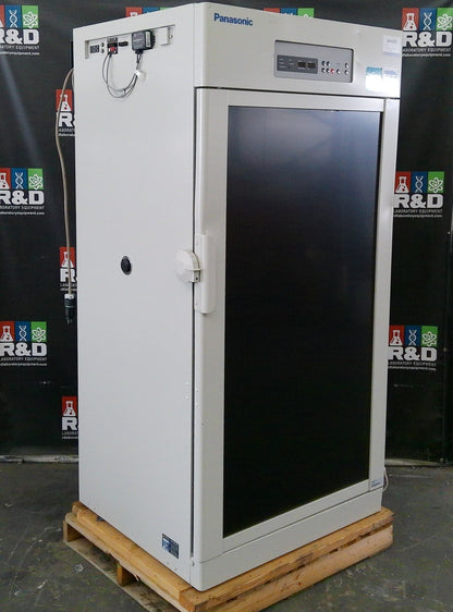 Panasonic MCO-80ICL CO2 Large Reach-In Incubator 30.1Cf, 851L, 120v