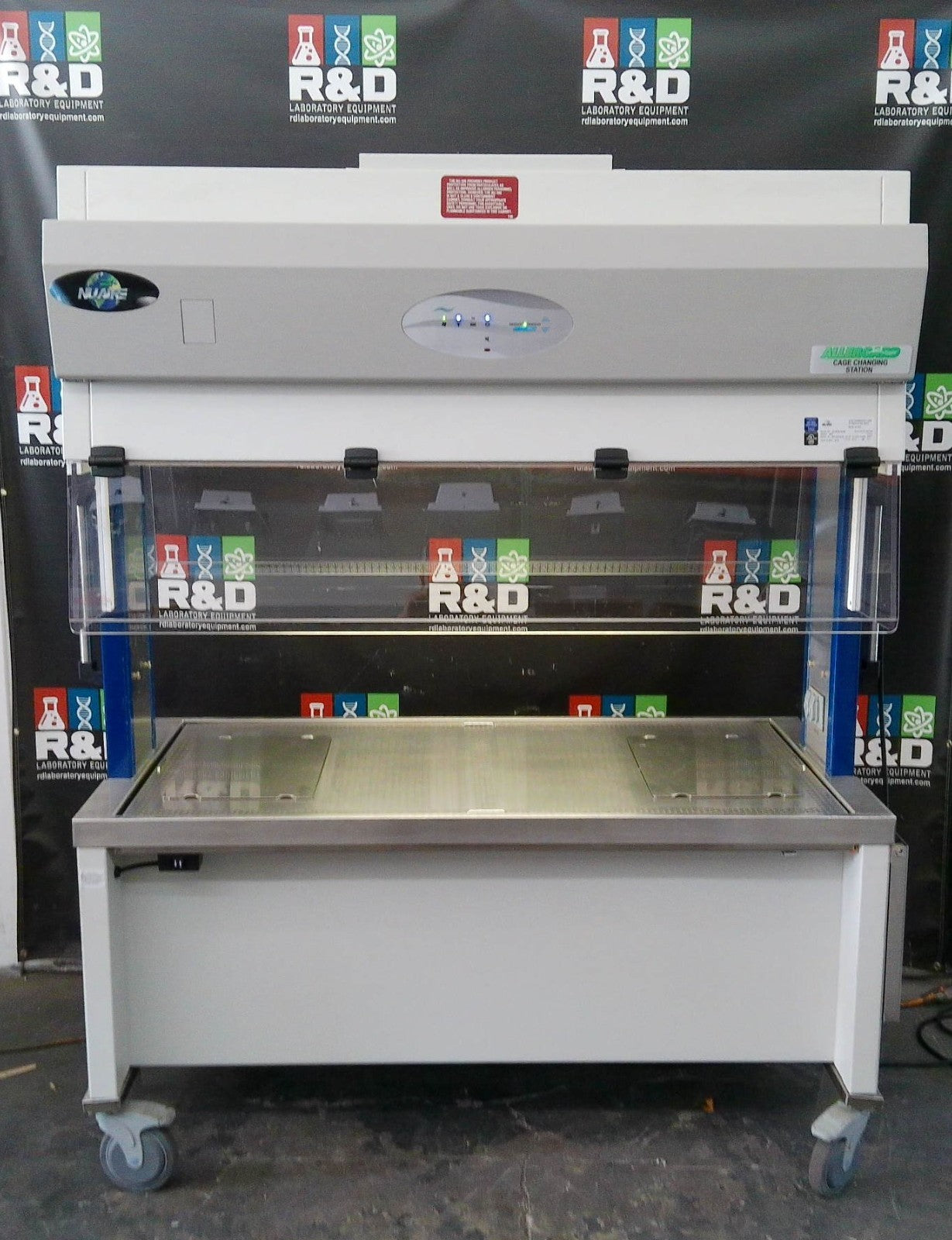Nuaire NU-S620-500M 5ft Animal Transfer/Changing Station w/Hydraulic Lift (2019)