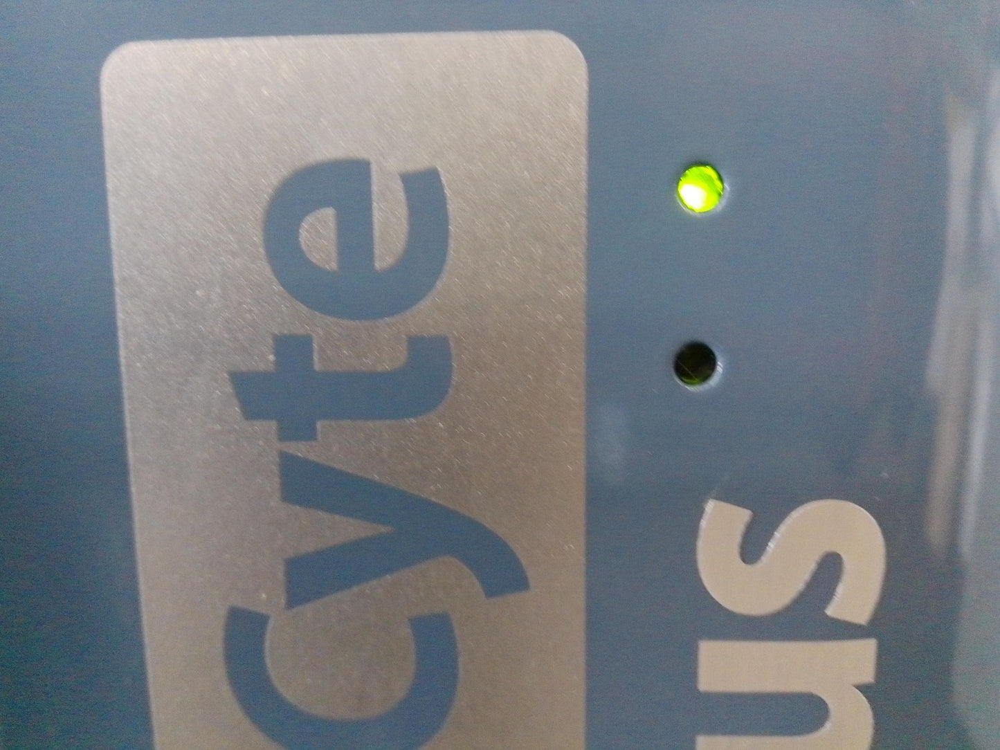 Guava Technologies Guava EasyCyte Plus Flow Cytometer System w/ Class 1 Laser