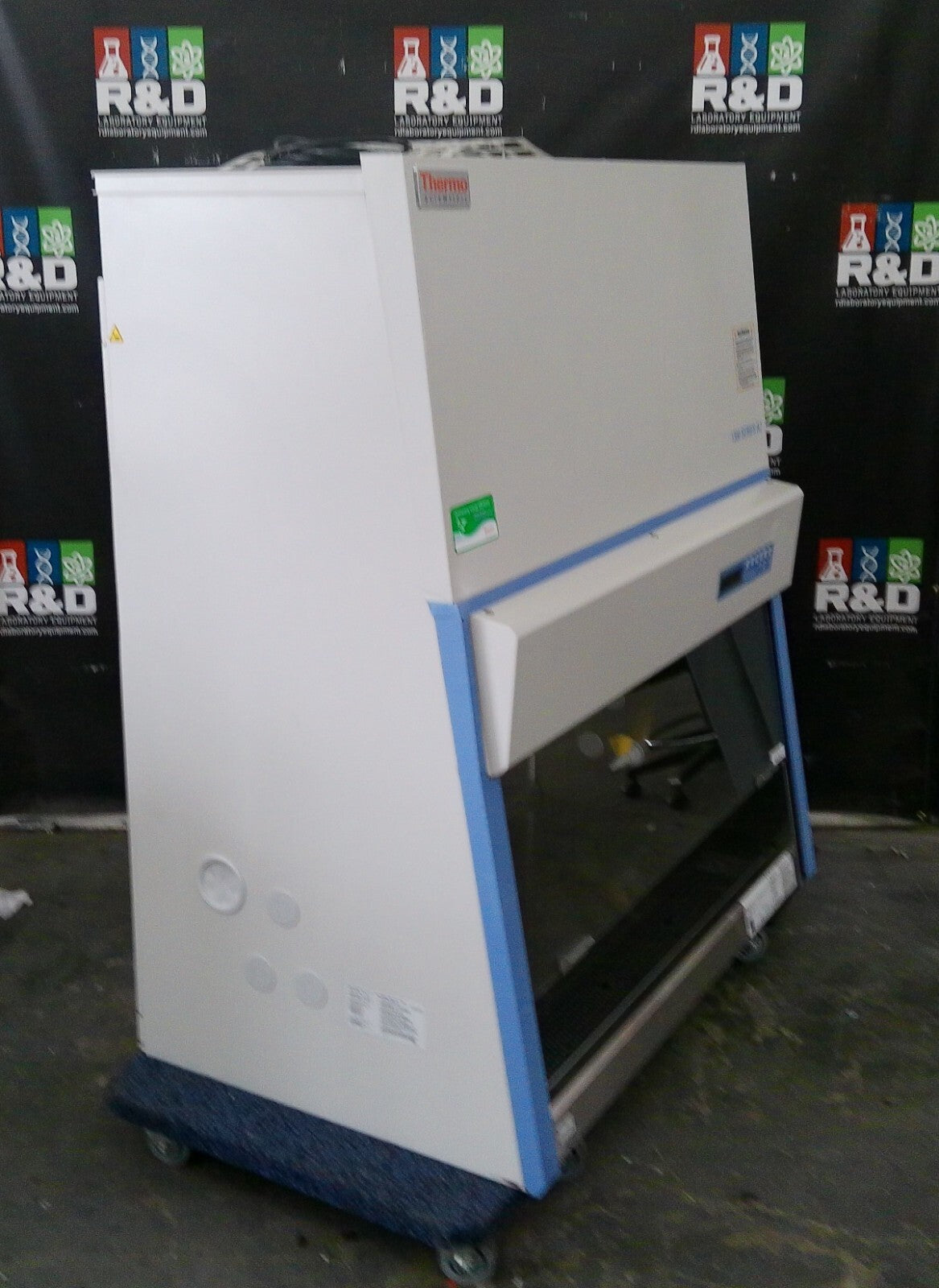 Thermo Scientific 4ft 1305  A2 Biosafety Cabinet w/UV & Stand FULLY TESTED