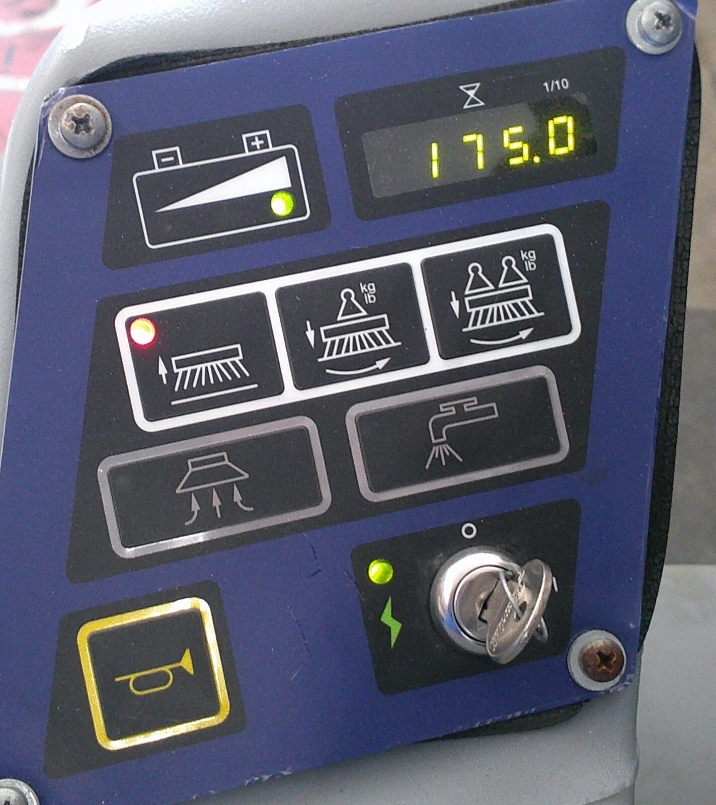 Advance HR 2800 Nilfisk Ride Along Floor Cleaner Scrubber New Batteries &Charger