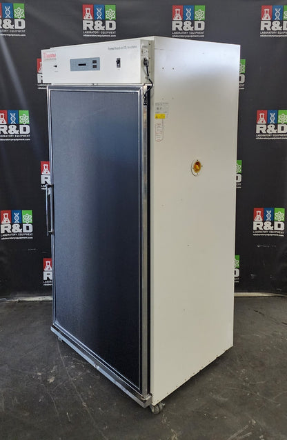 Thermo Forma 3950 Reach-In Large CO2 Incubator Environmental Chamber 29Cf