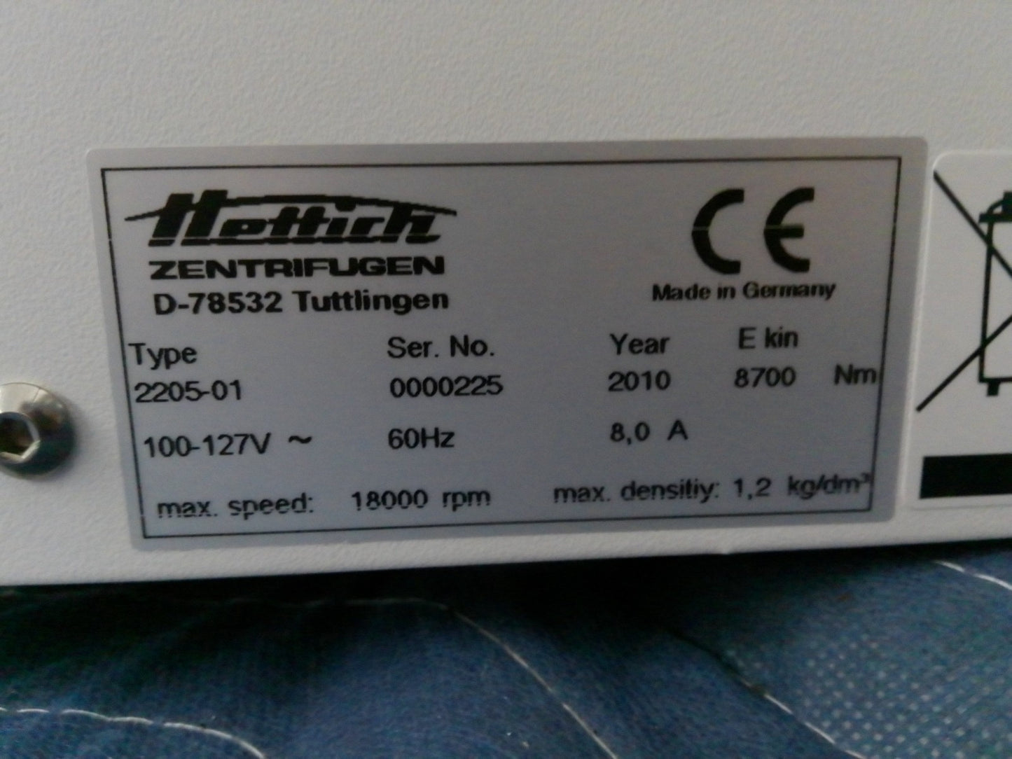 Hettich Mikro 220R 2205-01 Refrigerated Micro Centrifuge w/ 24x4g Rotor 1195-L (2010)