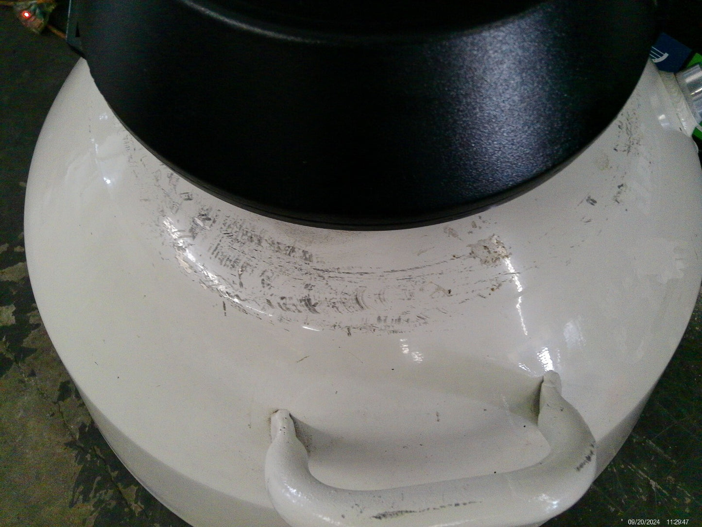 MVE Cryosystem 750 LN2 Liquid Nitrogen Dewar Storage Tank 47L w/ Racks & Cart