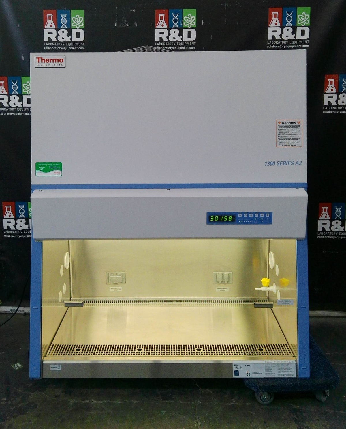 Thermo Scientific 4ft 1375 A2 Biosafety/Biological Safety Cabinet w/UV +Warranty