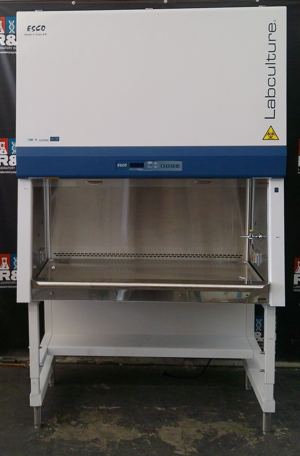 Esco 4ft LA2-4A2-E A2 Biosafety/ Biological Safety Cabinet w/Stand & UV+Warranty