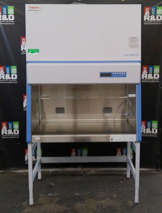 Thermo Scientific 4ft 1375 A2 Biosafety Cabinet w/UV & Stand (2017) FULLY TESTED