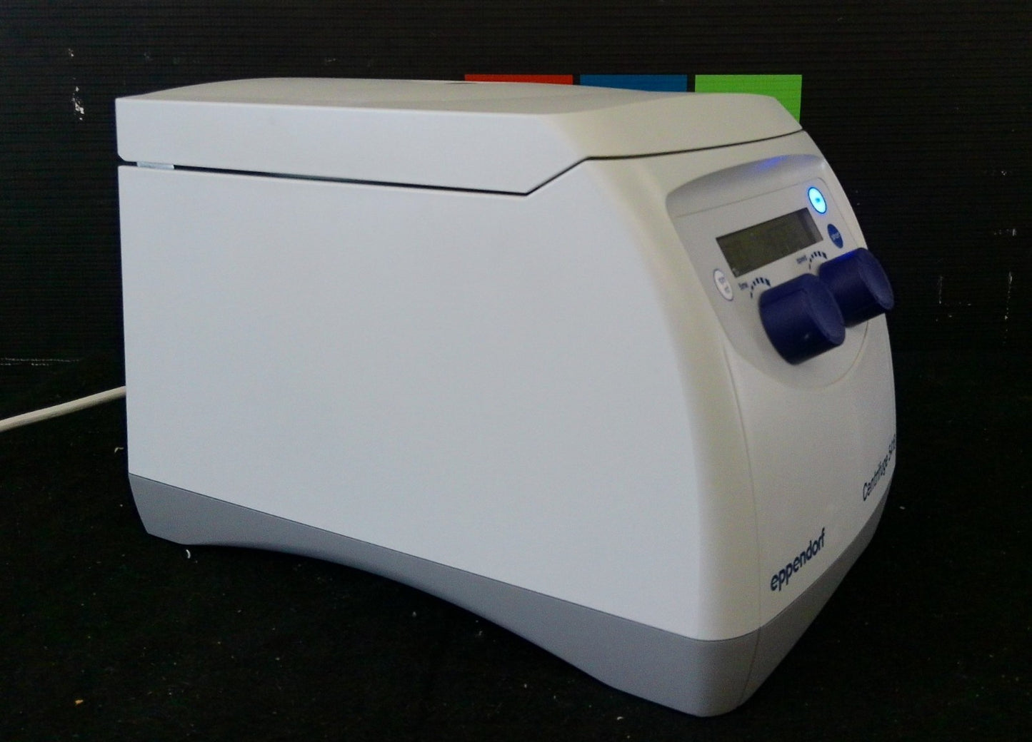 Eppendorf 5418 Benchtop Microcentrifuge w/ FA-45-18-11 Fixed-Angle Rotor TESTED