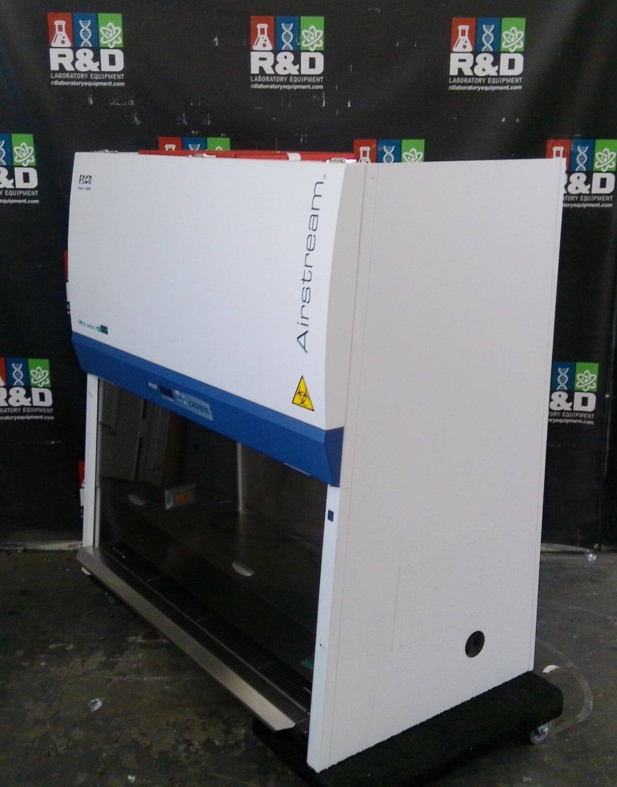 Esco 4ft AC2-4S9  (2021) A2 Biosafety Cabinet w/Stand & UV, FULLY TESTED