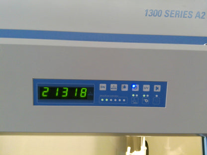 Thermo Scientific 5ft 1371 A2 Biosafety/Biological Safety Cabinet w/UV +Warranty