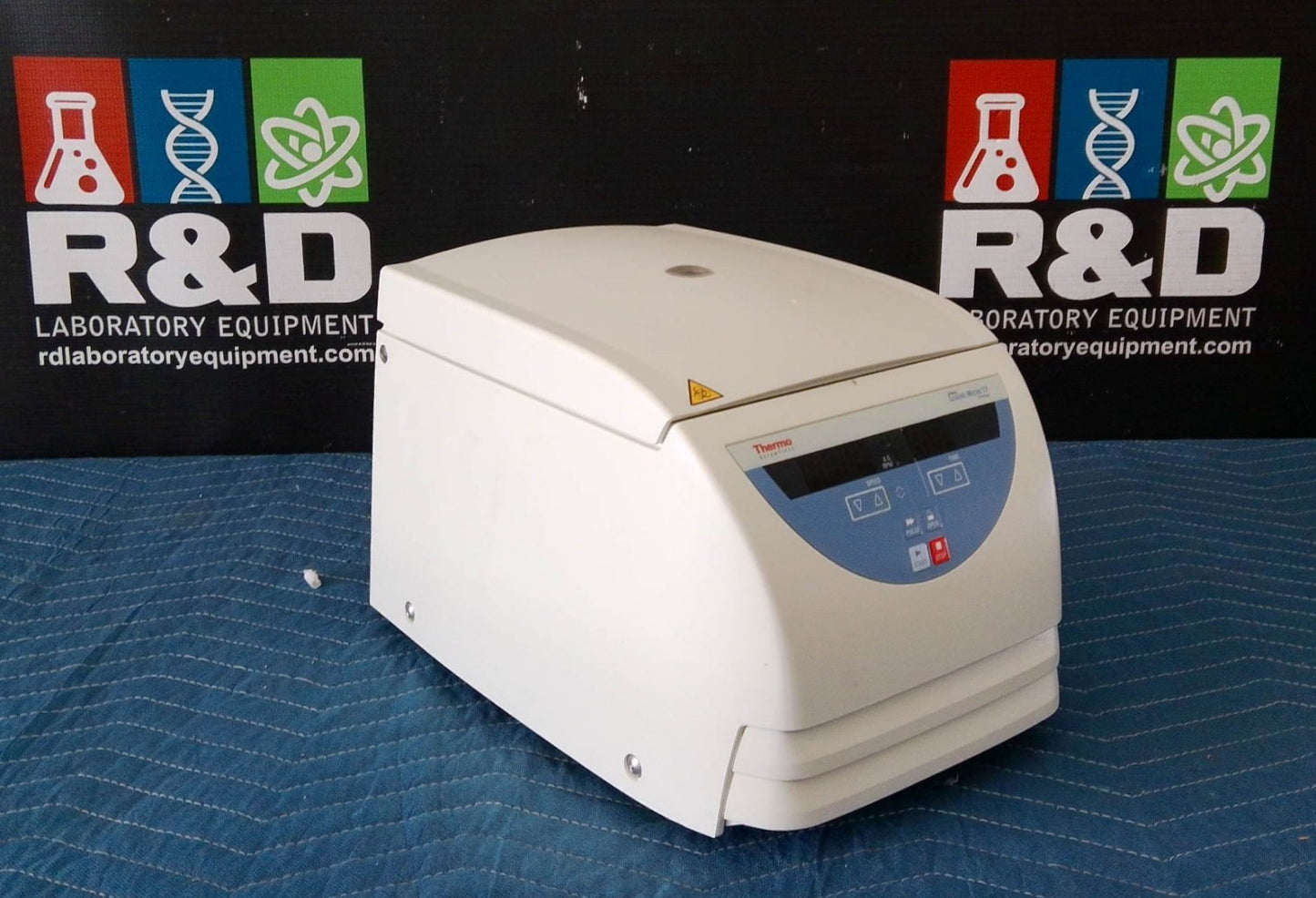 Thermo Scientific Sorvall Legend Micro 17 Centrifuge w/ 75003424 Rotor