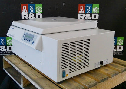 Eppendorf 5810R Refrigerated Centrifuge w/ Rotor (A-4-62), Buckets & Inserts