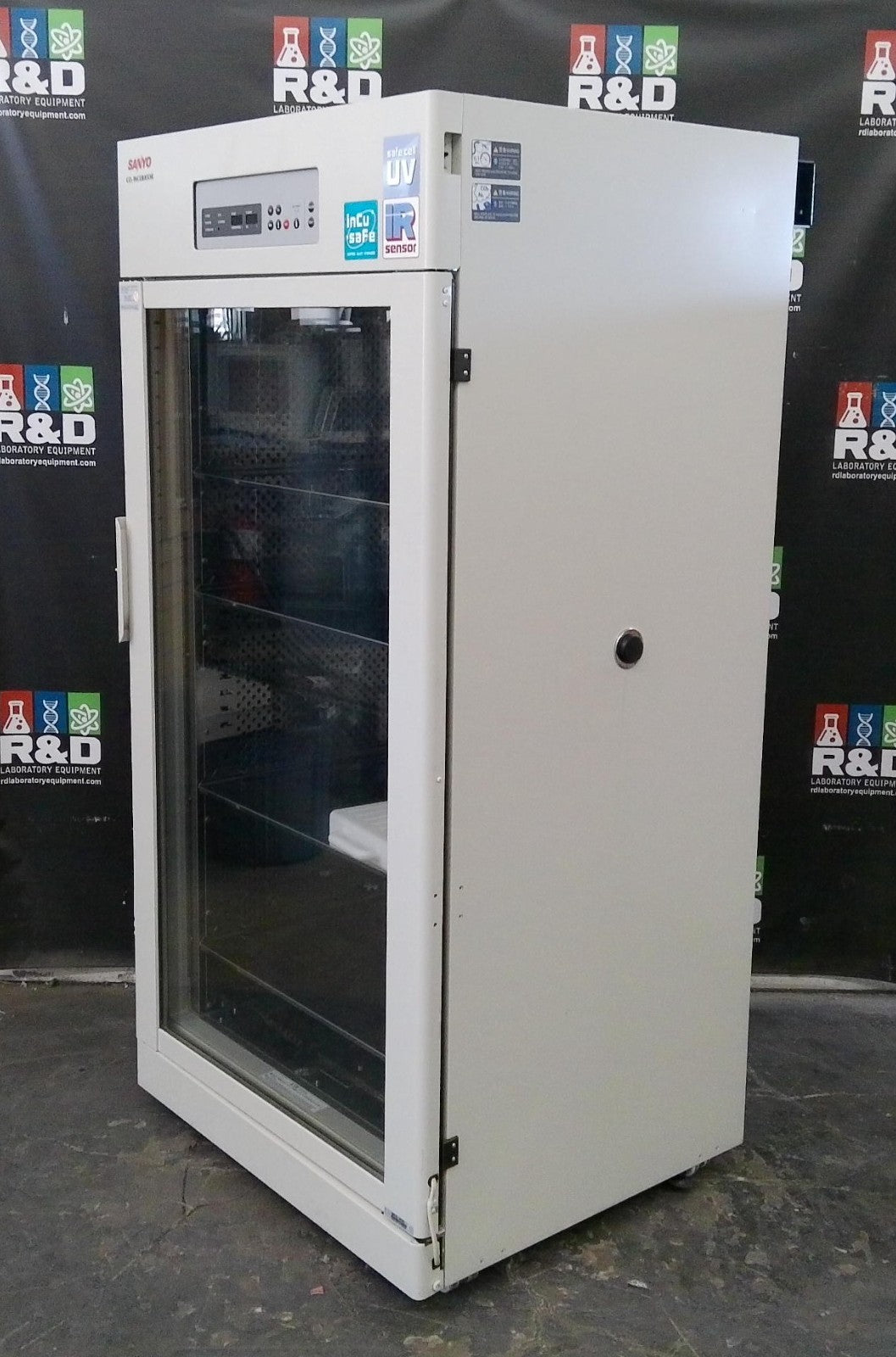 Sanyo MCO-80IC CO2 Large Reach-In Incubator 30.1Cf, 851L, 120v, Fully Tested