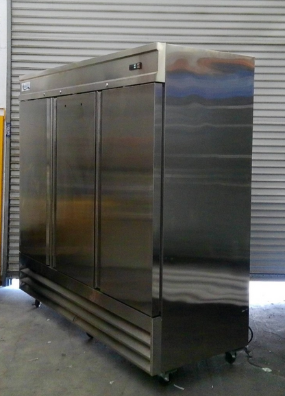 Avantco 178SS3FHC Three Door Commercial Reach-In Freezer 81cf TESTED