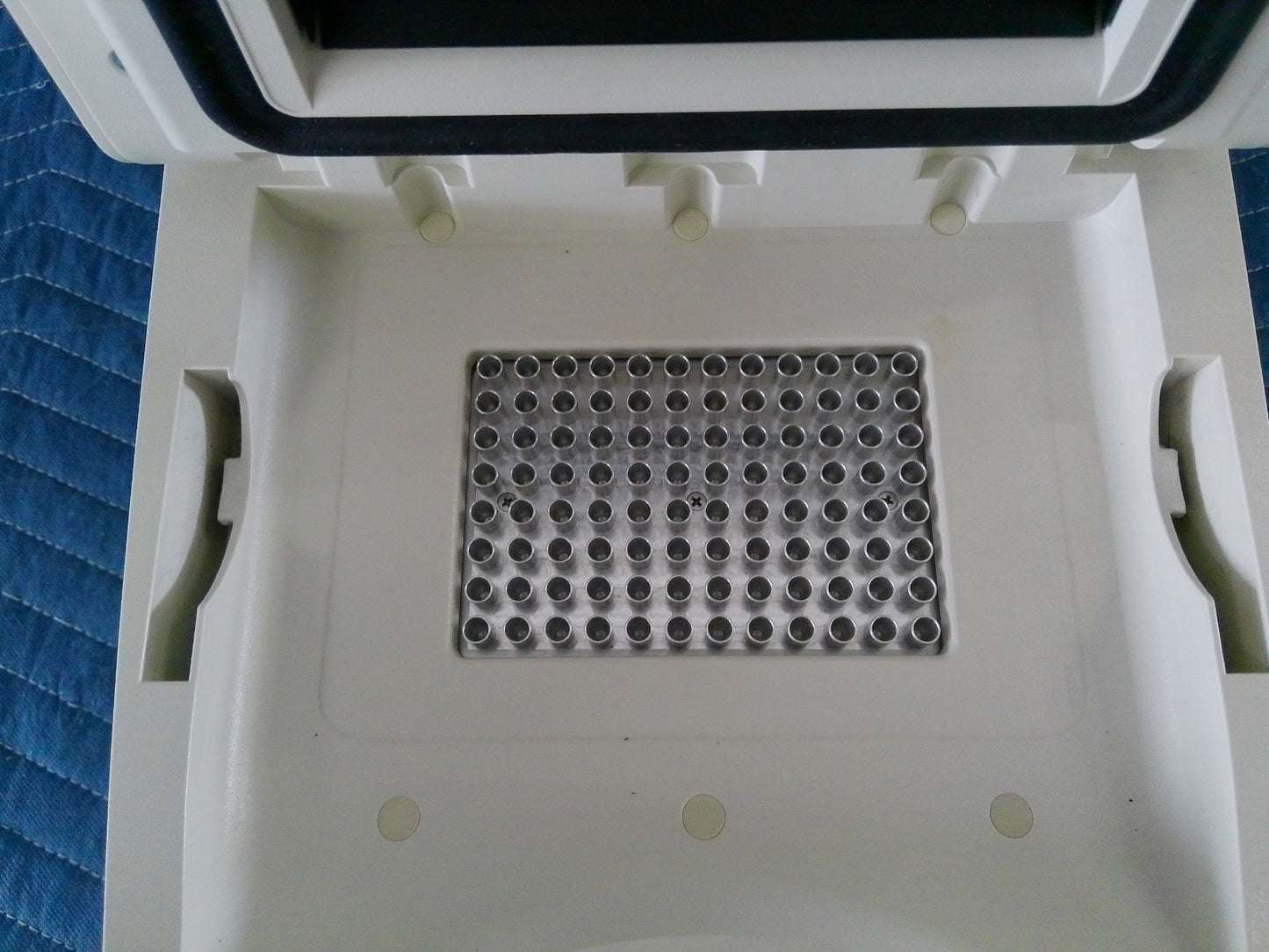 Bio-Rad T100 96 Well Thermal Cycler PCR Gene Analysis System