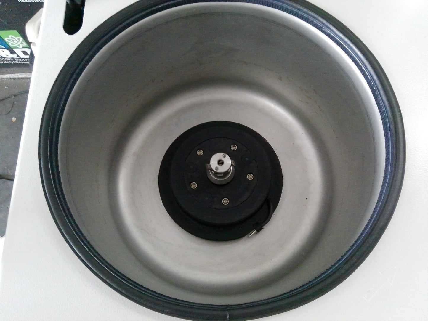 Thermo Scientific Sorvall ST8R Refrigerated Benchtop Centrifuge w/ Rotor