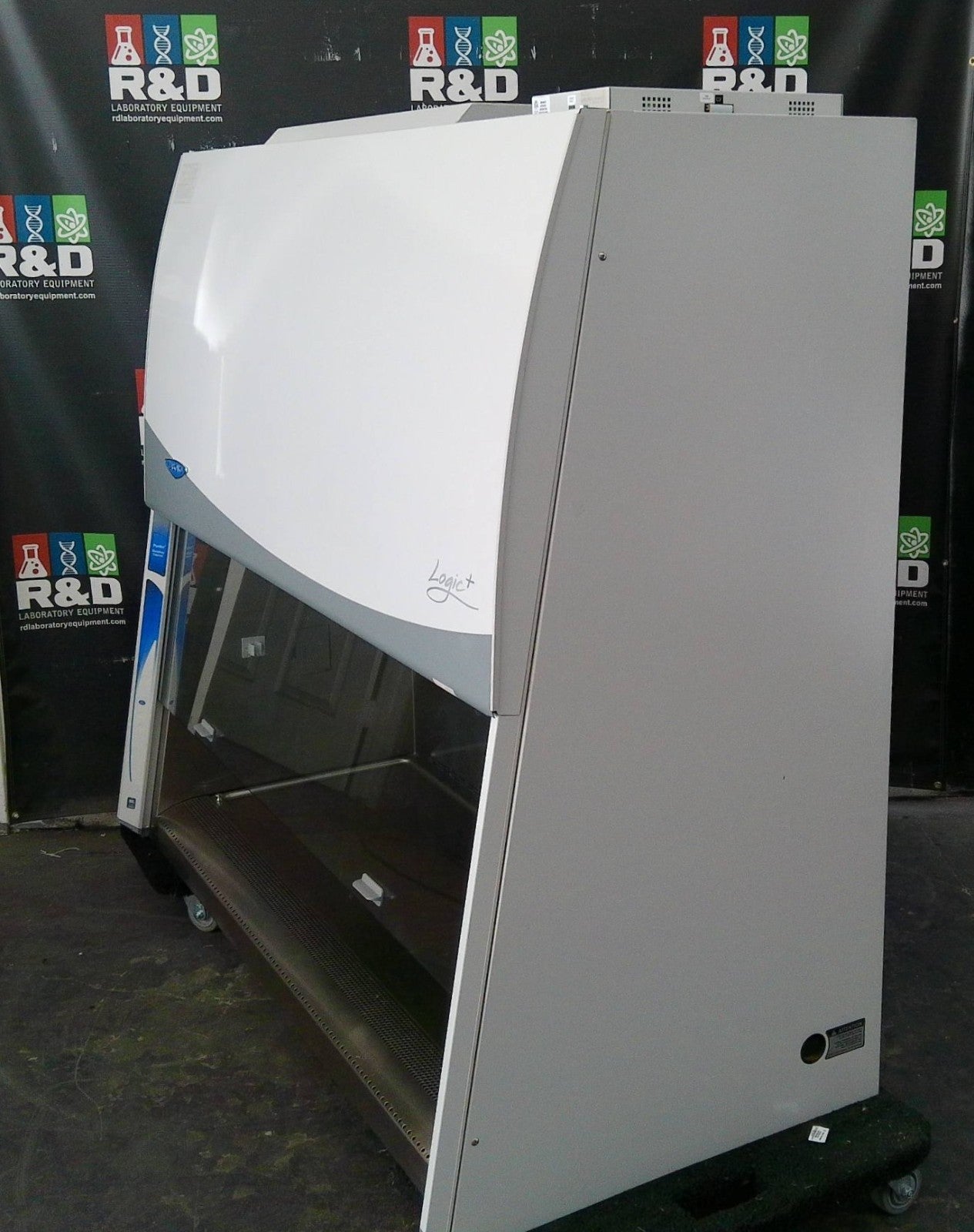 Labconco 5ft 302511101 Logic+ A2 Biosafety Cabinet w/ UV & Stand (2020)