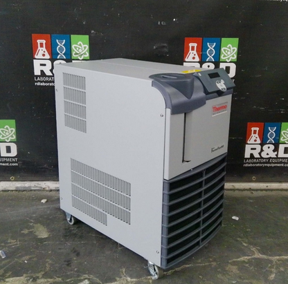Thermo Scientific ThermoFlex 900 Recirculating Chiller 120v TESTED