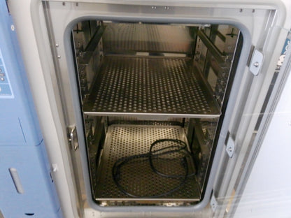 Thermo Scientific 3307 Steri-Cult CO2 Incubator 8.2Cf 120v