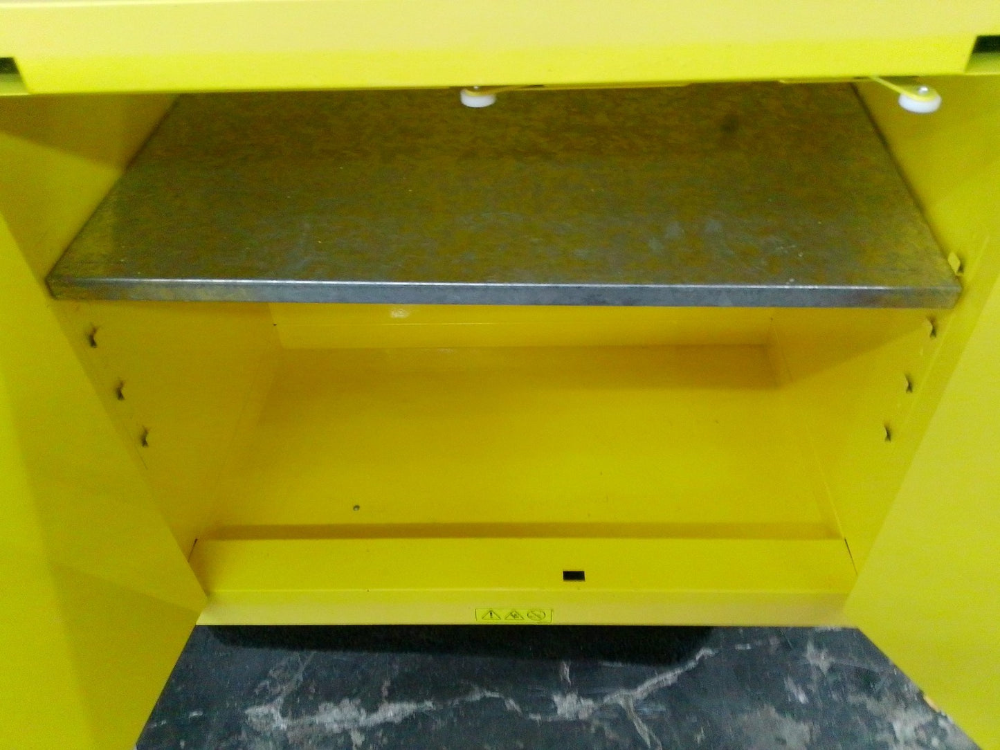 Justrite 883620 Flammable Storage Cabinet Self Closing Doors 23 Gal