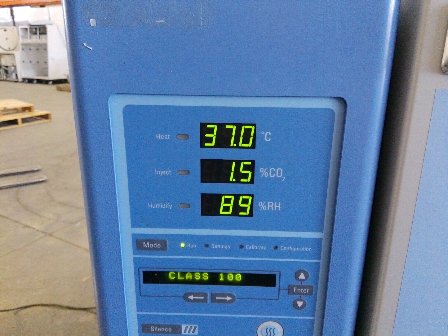 Thermo Scientific 3307 Steri-Cult CO2 Incubator 8.2Cf 120v