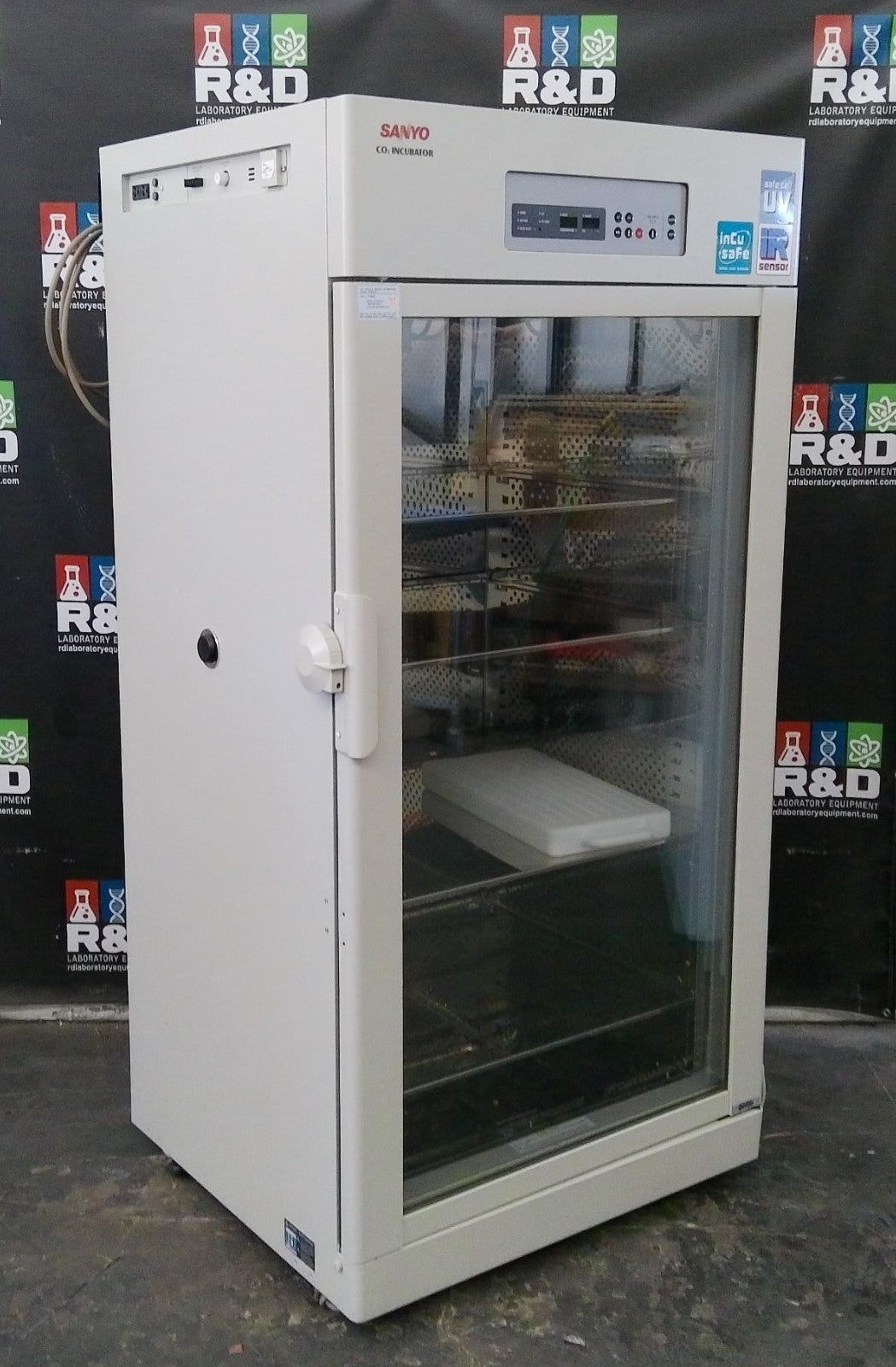 Sanyo MCO-80IC CO2 Large Reach-In Incubator 30.1Cf, 851L, 120v, Fully Tested