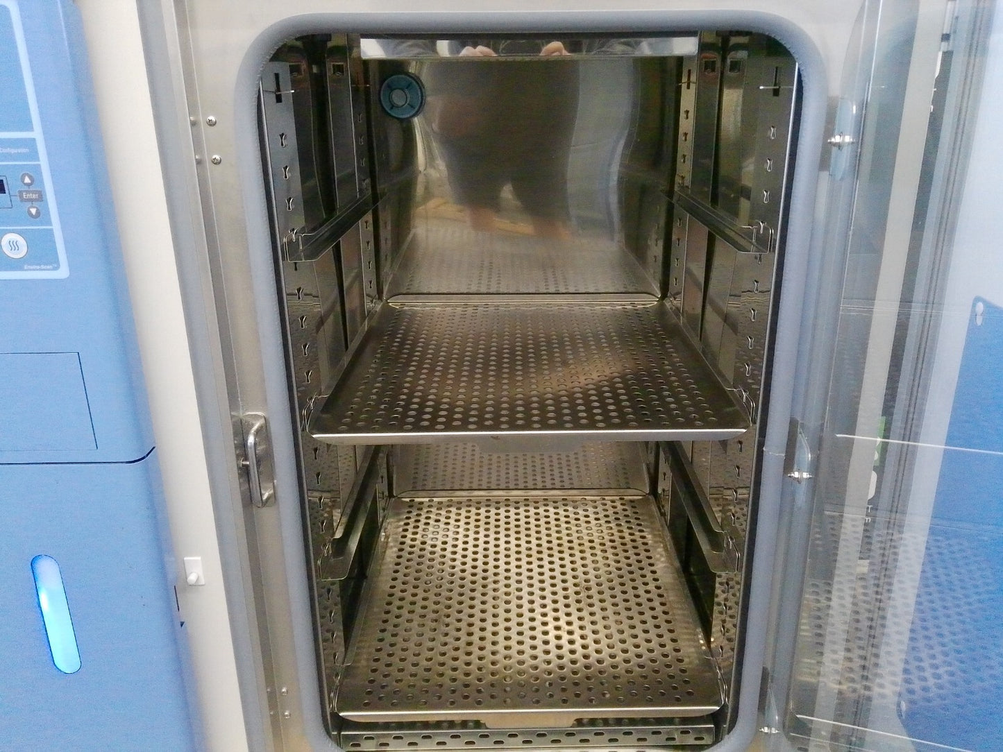 Thermo Scientific CO2 Incubator 3307 Steri-Cult 8.2Cf 120v