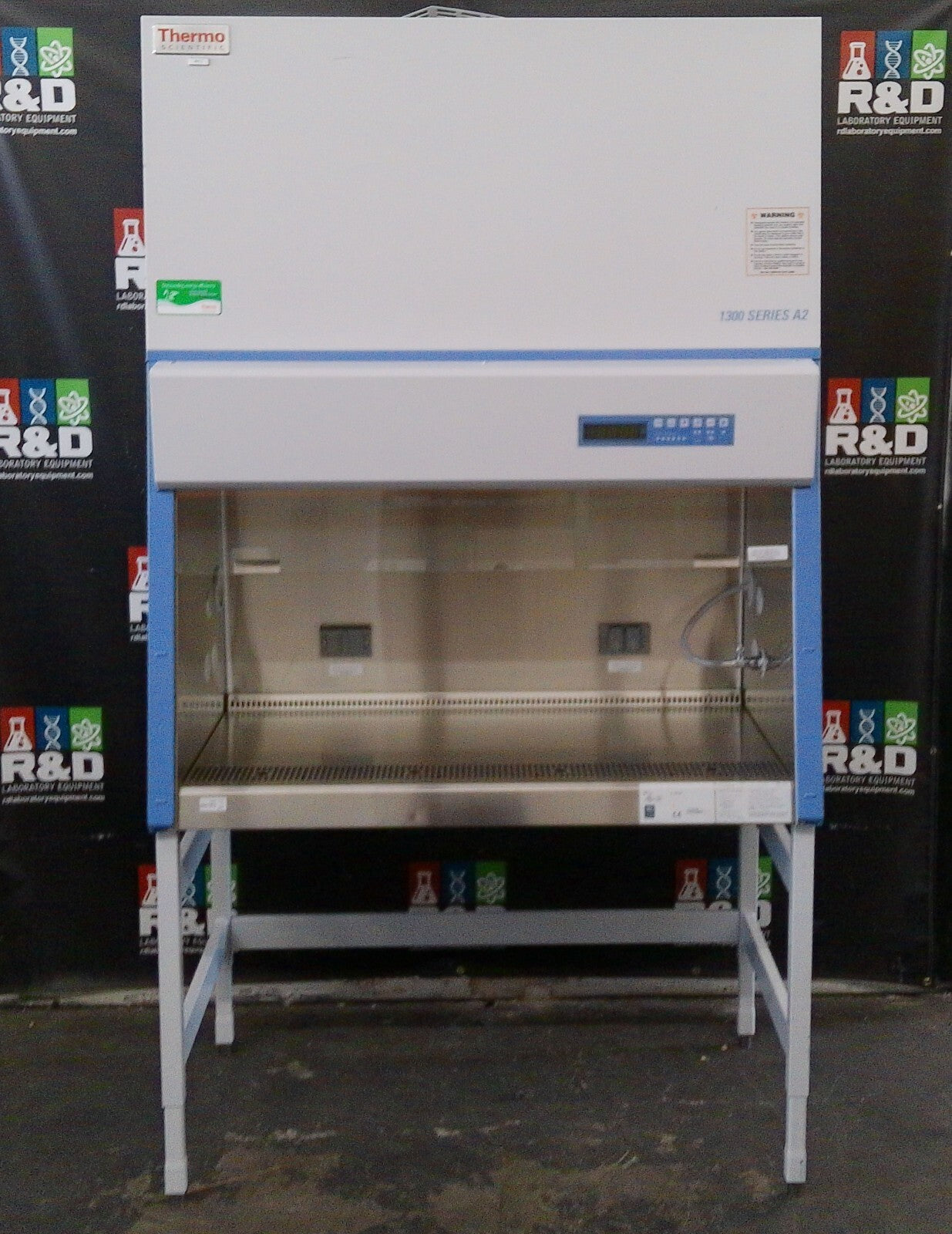 Thermo Scientific 4ft 1385  A2 Biosafety Cabinet w/UV & Stand FULLY TESTED